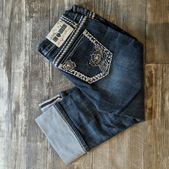 L.A.Idol Rose cropped cuffed capri jeans blingy rose embroidered pockets sz5 EUC - Picture 1 of 11